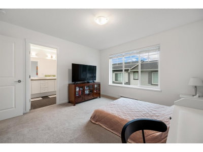 15487 99A Avenue | Surrey British Columbia | Slide Image Nineteen