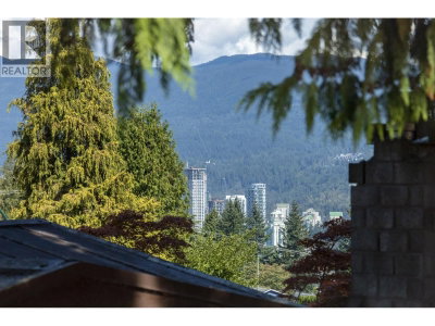 2996 SURF Crescent | Coquitlam British Columbia | Slide Image Twenty-eight