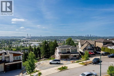 2263 MONASHEE Court | Coquitlam British Columbia | Slide Image Twenty