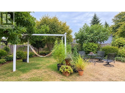 5755 MONARCH Street | Burnaby British Columbia | Slide Image Eleven