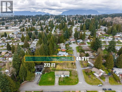360 DUNCAN Street | Coquitlam British Columbia | Slide Image Three