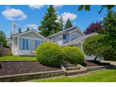 32562 MURRAY Avenue | Abbotsford British Columbia | Slide Image Four