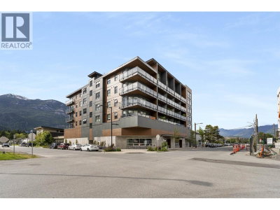 38013 THIRD Avenue | Squamish British Columbia | Slide Image Twenty-eight
