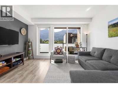 38013 THIRD Avenue | Squamish British Columbia | Slide Image Nine