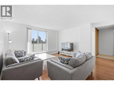 9541 ERICKSON Drive | Burnaby British Columbia | Slide Image Four