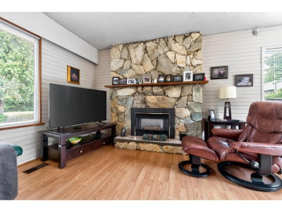 17180 4 Avenue | Surrey British Columbia | Slide Image Ten