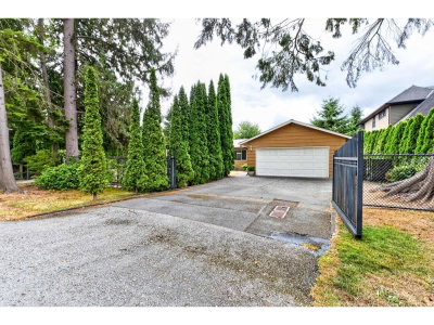 17180 4 Avenue | Surrey British Columbia | Slide Image Five