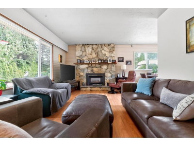 17180 4 Avenue | Surrey British Columbia | Slide Image Eight