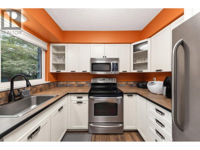 1650 CONNAUGHT Drive | Port Coquitlam British Columbia | Slide Image Ten