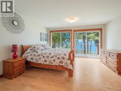 1321 GOWER POINT Road | Gibsons British Columbia | Slide Image Thirteen