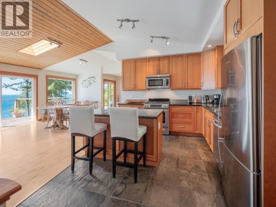 1321 GOWER POINT Road | Gibsons British Columbia | Slide Image Nine