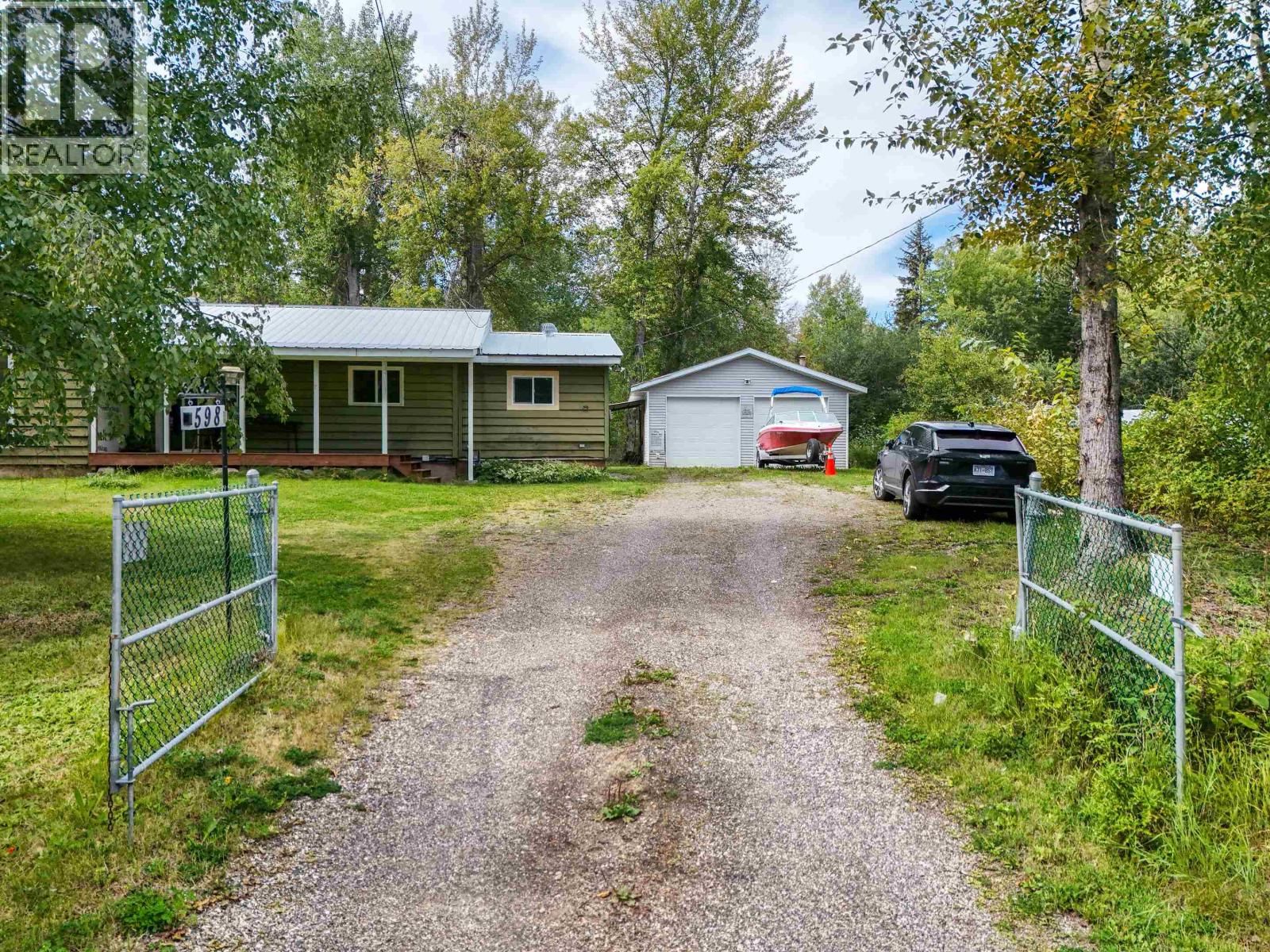 598 MARSH Road, Quesnel, British Columbia V2J 6H1