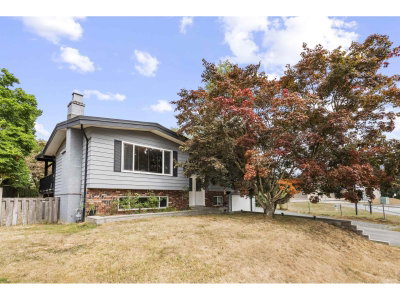 3499 WRIGHT Street | Abbotsford British Columbia | Slide Image Two