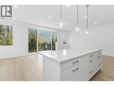 2098 CRUMPIT WOODS Drive | Squamish British Columbia | Slide Image Two