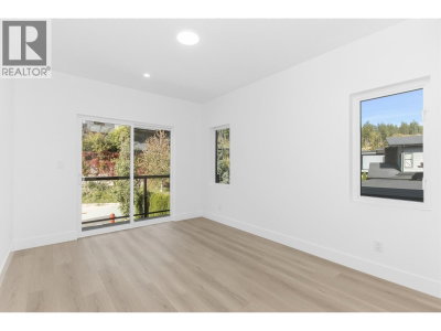 2096 CRUMPIT WOODS Drive | Squamish British Columbia | Slide Image Sixteen