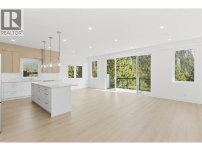 2096 CRUMPIT WOODS Drive | Squamish British Columbia | Slide Image Five