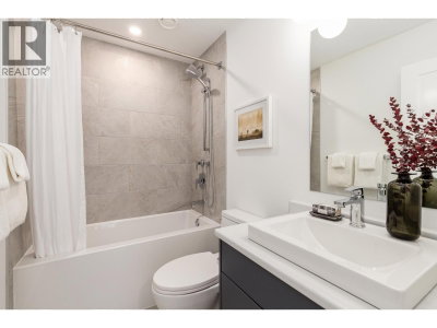 2096 CRUMPIT WOODS Drive | Squamish British Columbia | Slide Image Sixteen