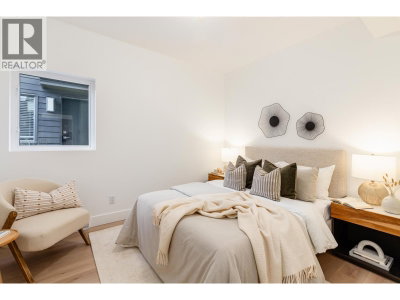 2096 CRUMPIT WOODS Drive | Squamish British Columbia | Slide Image Seventeen