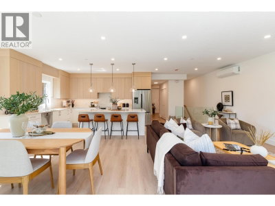 2096 CRUMPIT WOODS Drive | Squamish British Columbia | Slide Image Four