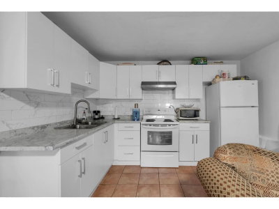 7339 122A Street | Surrey British Columbia | Slide Image Twenty
