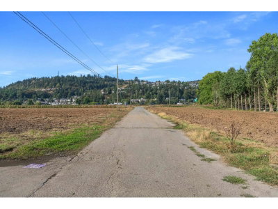 35826 SOUTH PARALLEL Road | Abbotsford British Columbia | Slide Image Eleven