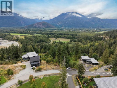 1709 WISHBONE Court | Squamish British Columbia | Slide Image Ten