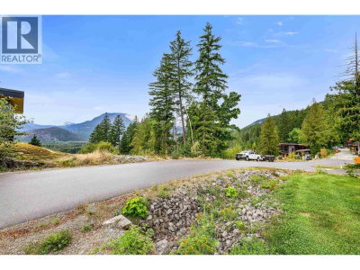 1709 WISHBONE Court | Squamish British Columbia | Slide Image Seventeen