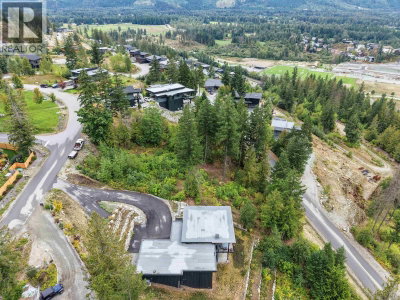 1709 WISHBONE Court | Squamish British Columbia | Slide Image Twenty-six