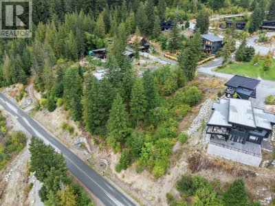 1709 WISHBONE Court | Squamish British Columbia | Slide Image Three
