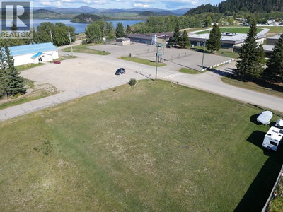 121 CHOWSUNKET Street | Fraser Lake British Columbia | Slide Image Two