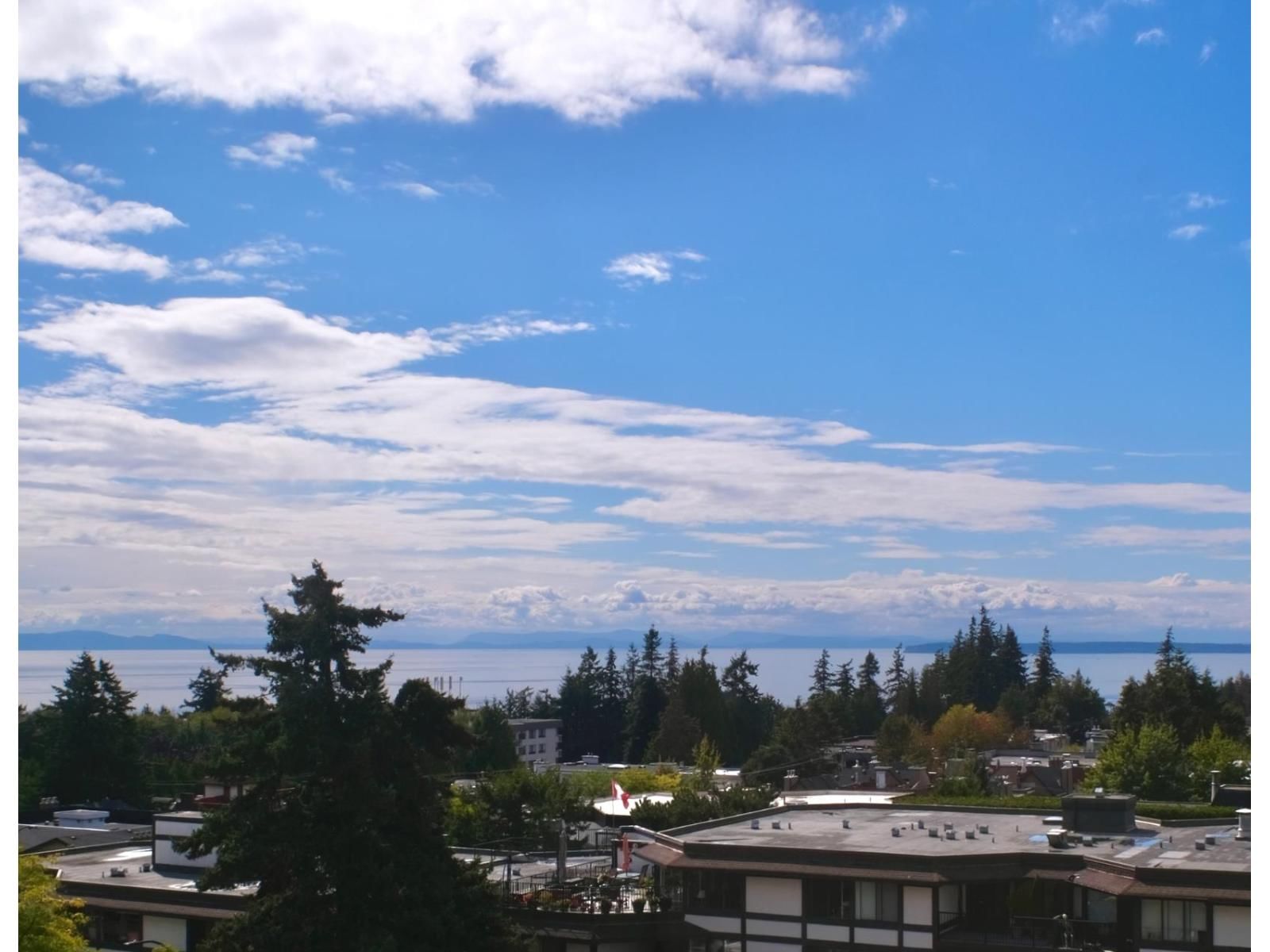 1442 FOSTER Street, White Rock, British Columbia V4B 3X7