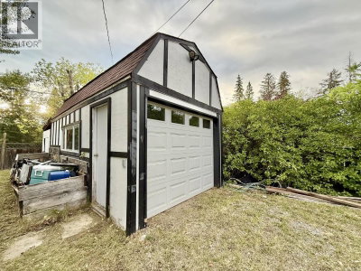 356 BAKER Drive | Quesnel British Columbia | Slide Image Two