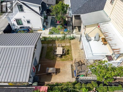 2206 8TH Avenue | Vancouver British Columbia | Slide Image Six