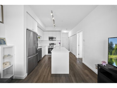 13623 81A Avenue | Surrey British Columbia | Slide Image Eight