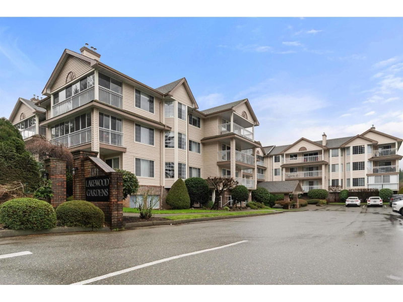 2491 GLADWIN Road Abbotsford British Columbia, V2T 3N8 - 2 Bedrooms Condo For Sale
