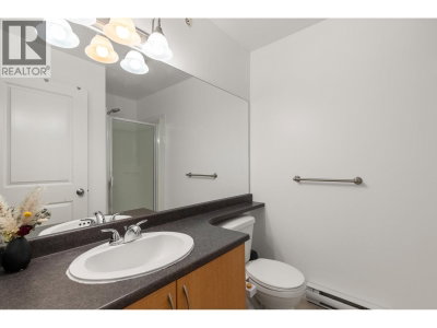 38003 SECOND Avenue | Squamish British Columbia | Slide Image Nine