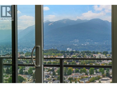 2008 ROSSER Avenue | Burnaby British Columbia | Slide Image Six