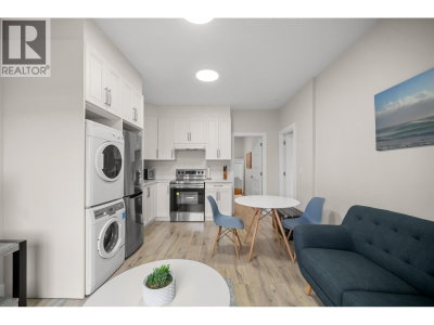4986 INMAN Avenue | Burnaby British Columbia | Slide Image Nineteen