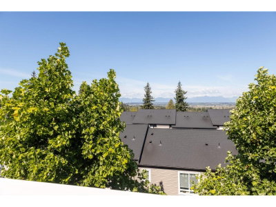 15833 26 Avenue | Surrey British Columbia | Slide Image Twenty-five