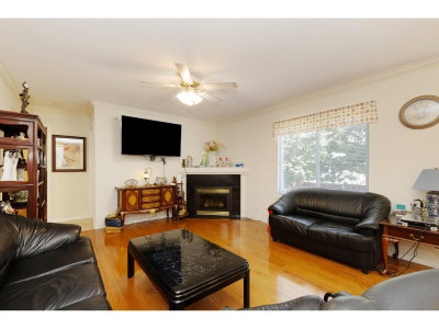 15898 99A Avenue | Surrey British Columbia | Slide Image Nine