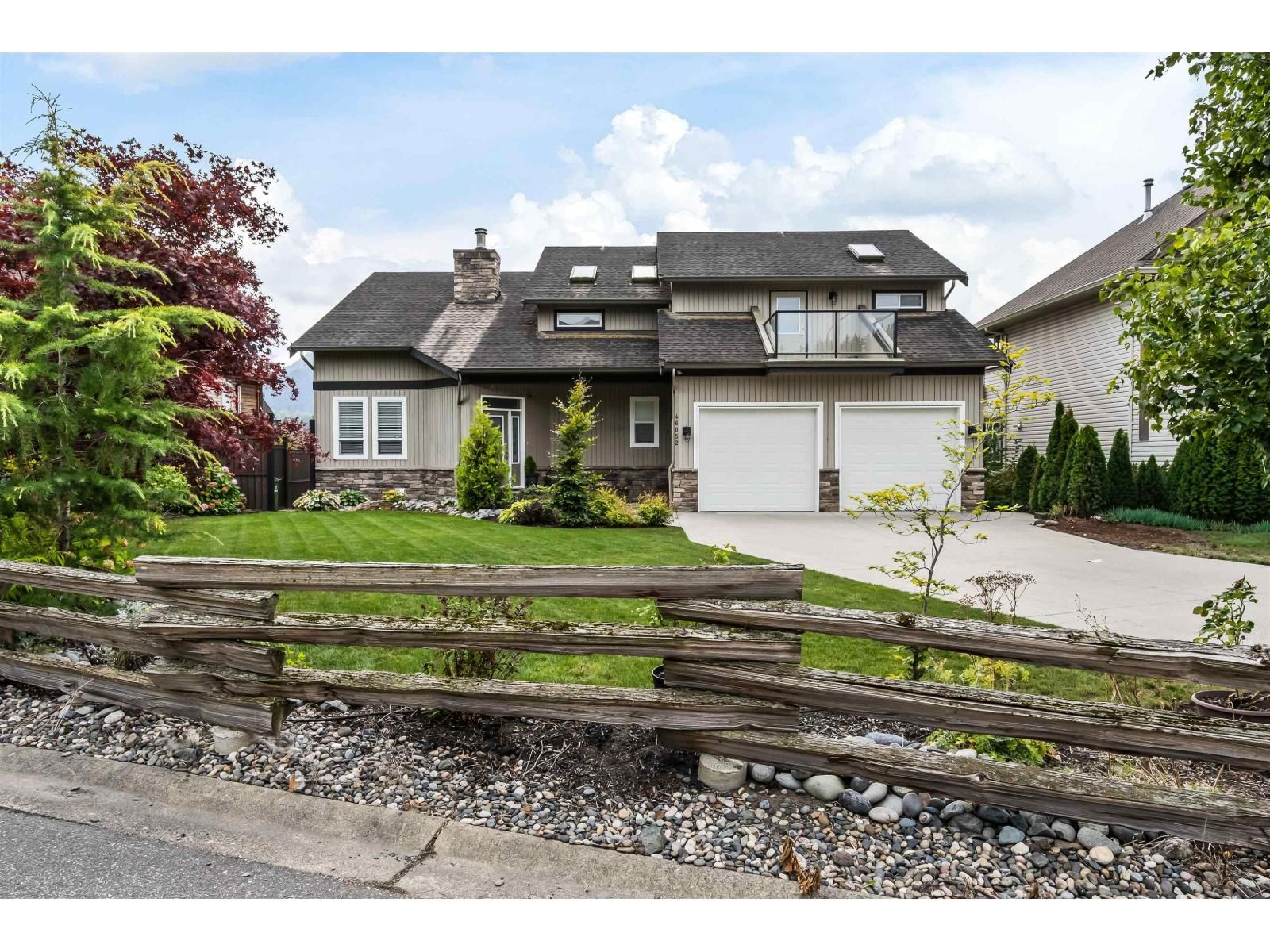46052 BRIDLE RIDGE Crescent, Chilliwack, British Columbia V2R 5W2