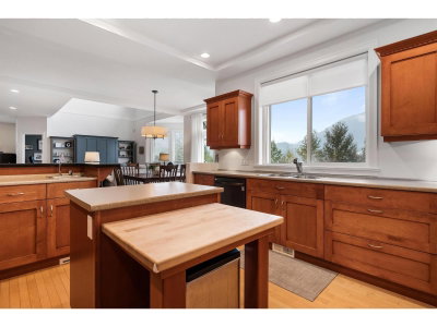 46052 BRIDLE RIDGE Crescent | Chilliwack British Columbia | Slide Image Nineteen