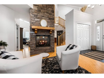 46052 BRIDLE RIDGE Crescent | Chilliwack British Columbia | Slide Image Four