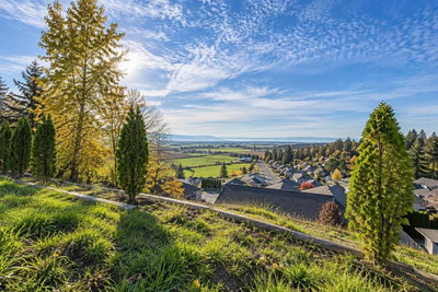 35683 TIMBERLANE Drive | Abbotsford British Columbia | Slide Image Six
