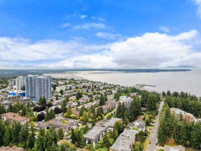 1561 VIDAL Street | White Rock British Columbia | Slide Image Fourteen