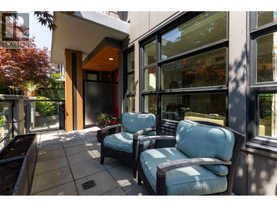 1055 RIDGEWOOD Drive | North Vancouver British Columbia | Slide Image Three