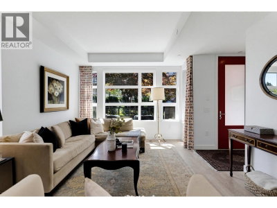 1055 RIDGEWOOD Drive | North Vancouver British Columbia | Slide Image Six