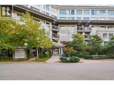 1212 MAIN Street | Squamish British Columbia | Slide Image Two