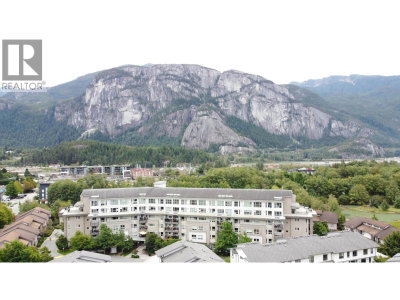 1212 MAIN Street | Squamish British Columbia | Slide Image Thirty