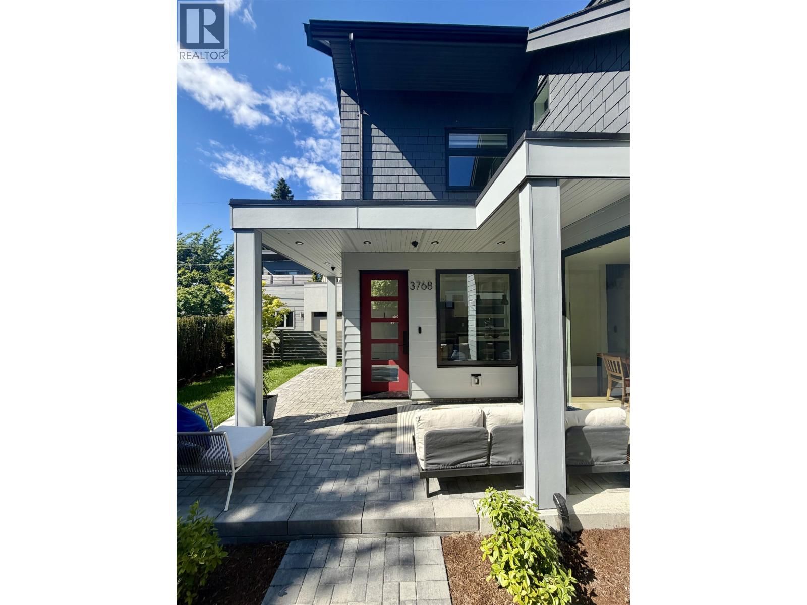 3768 FLEMING Street, Vancouver, British Columbia V5N 3W2